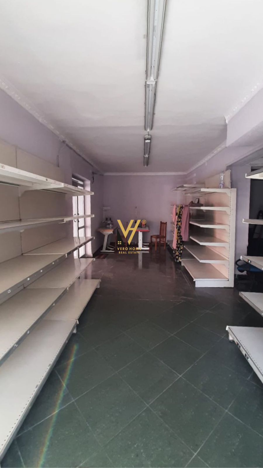 DYQAN PRANE RRUGES TE KAVAJES 600 EURO