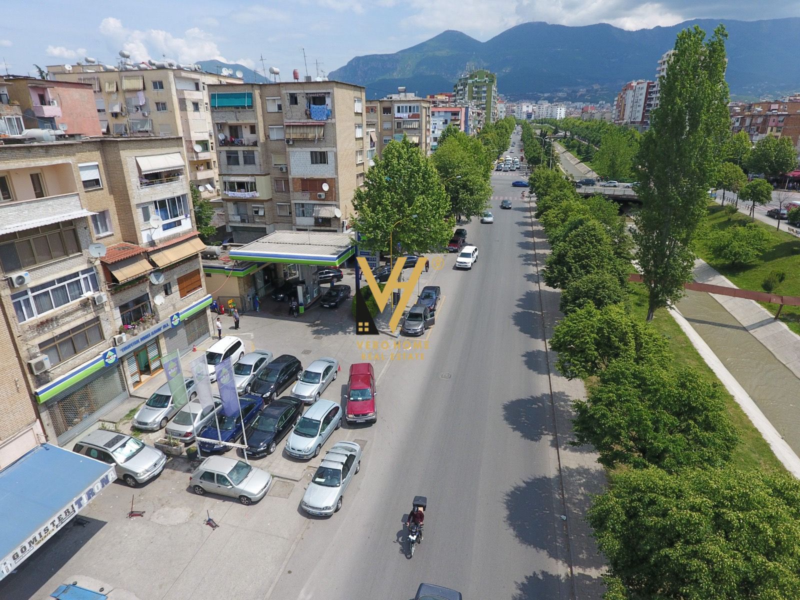 TOKE 7.000 M2 ME % PER NDERTIM TE BRRYLI