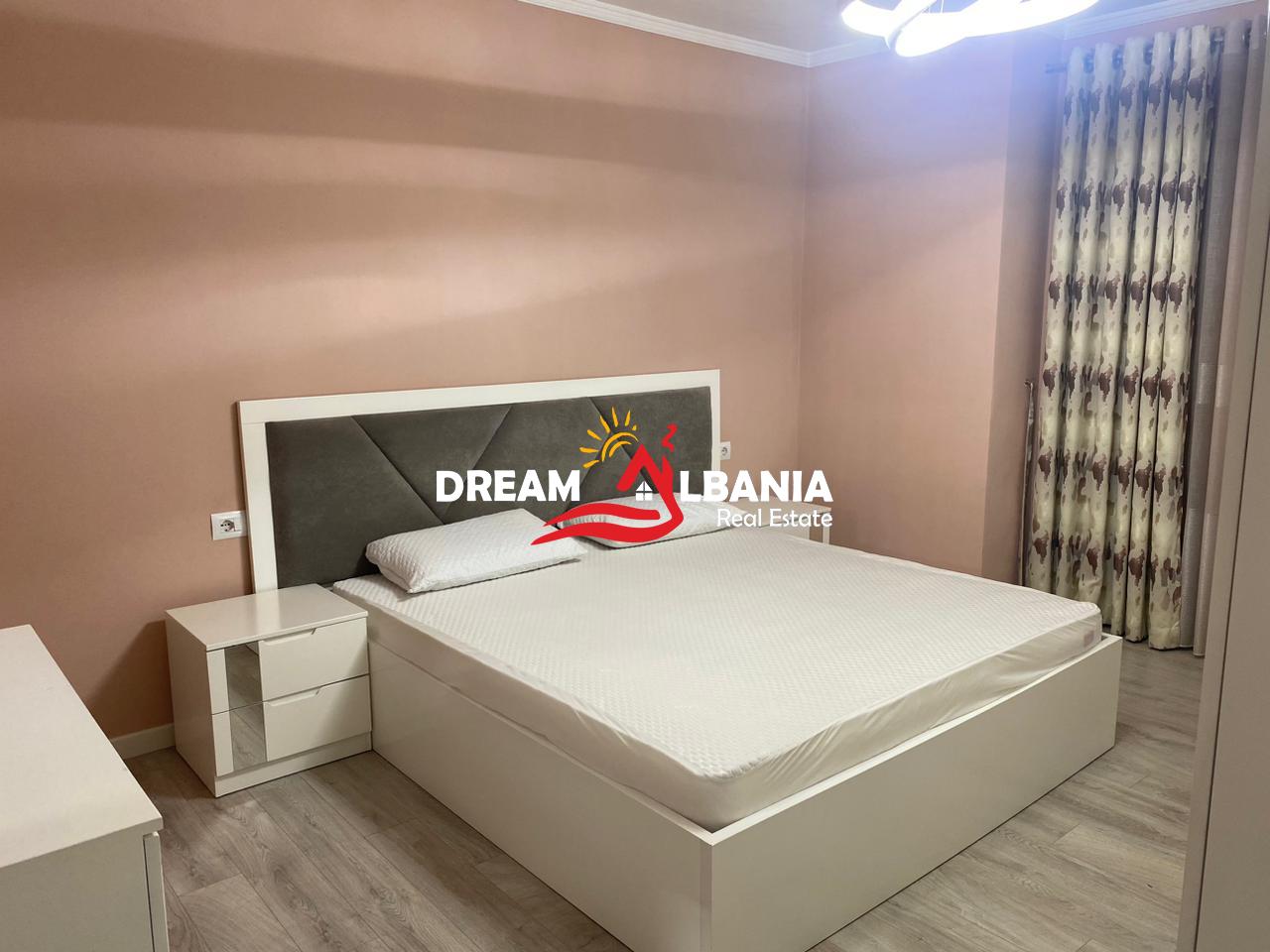 Apartament 2+1+2 poste parkimi ne kompleksin Golde
