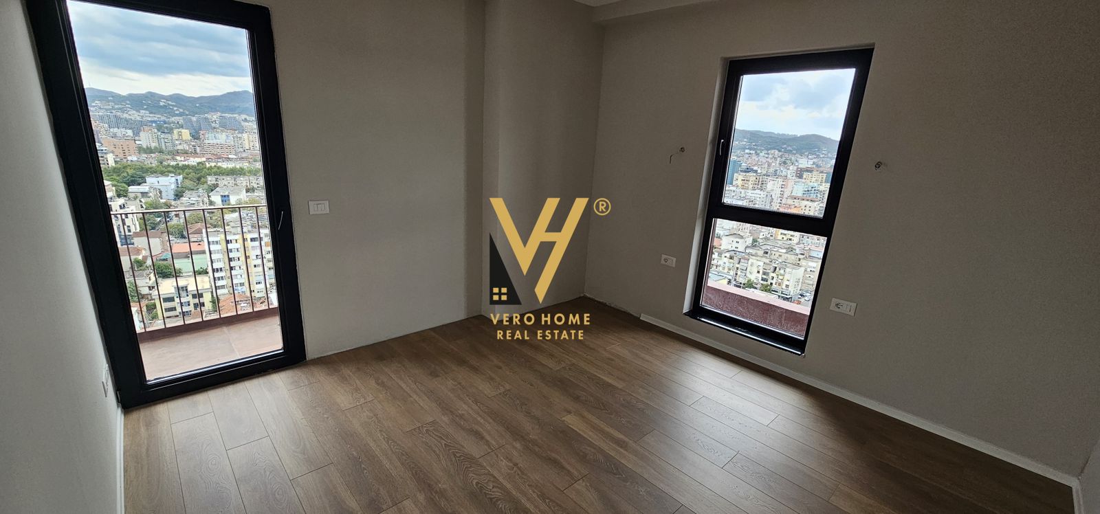 ZYRE 160M2 ME QERA TE GARDEN BUILDING 2.000 EURO