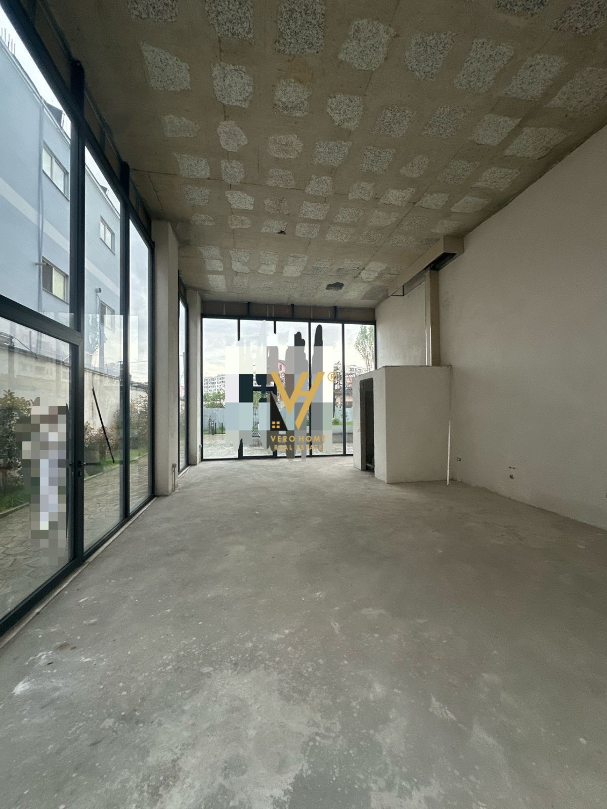 DYQAN 74 M2 NE YZBERISHT 410.000 EURO