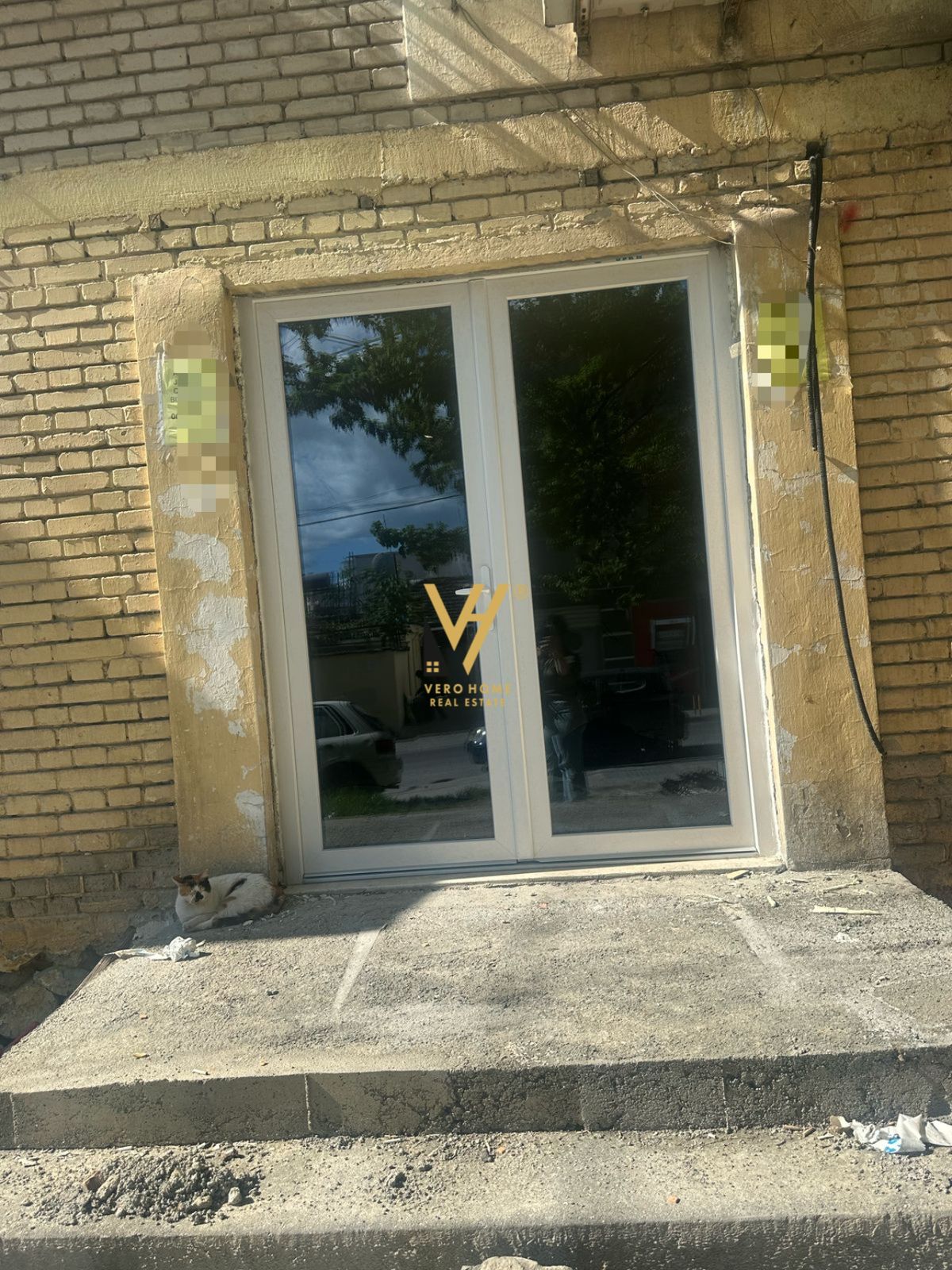 DYQAN 55M2 ME QERA NE SHKOZE 700 EURO