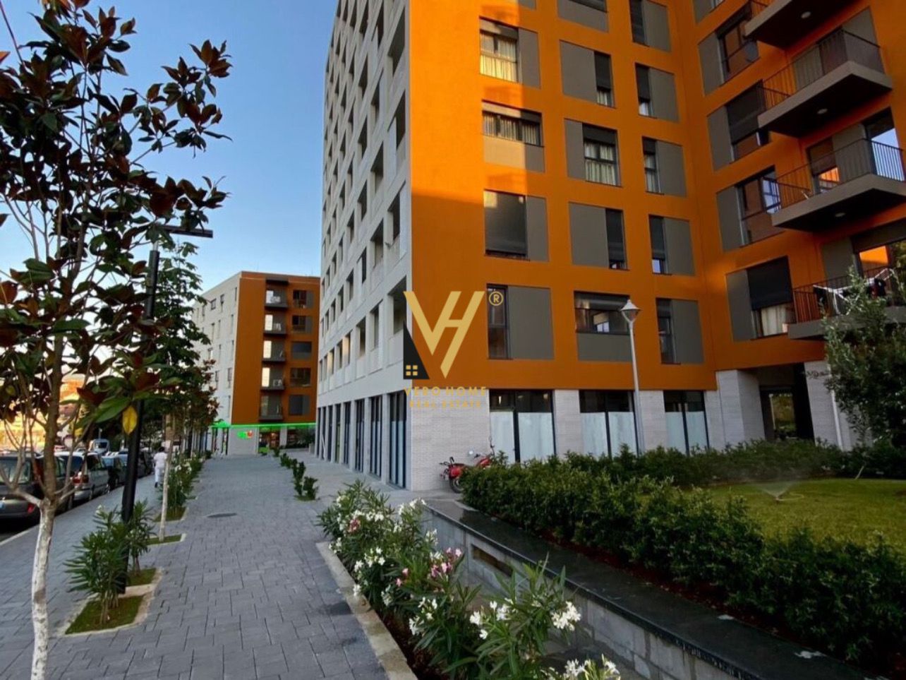 GARAZHD 20 M2 OXHAKU 25.000 EURO