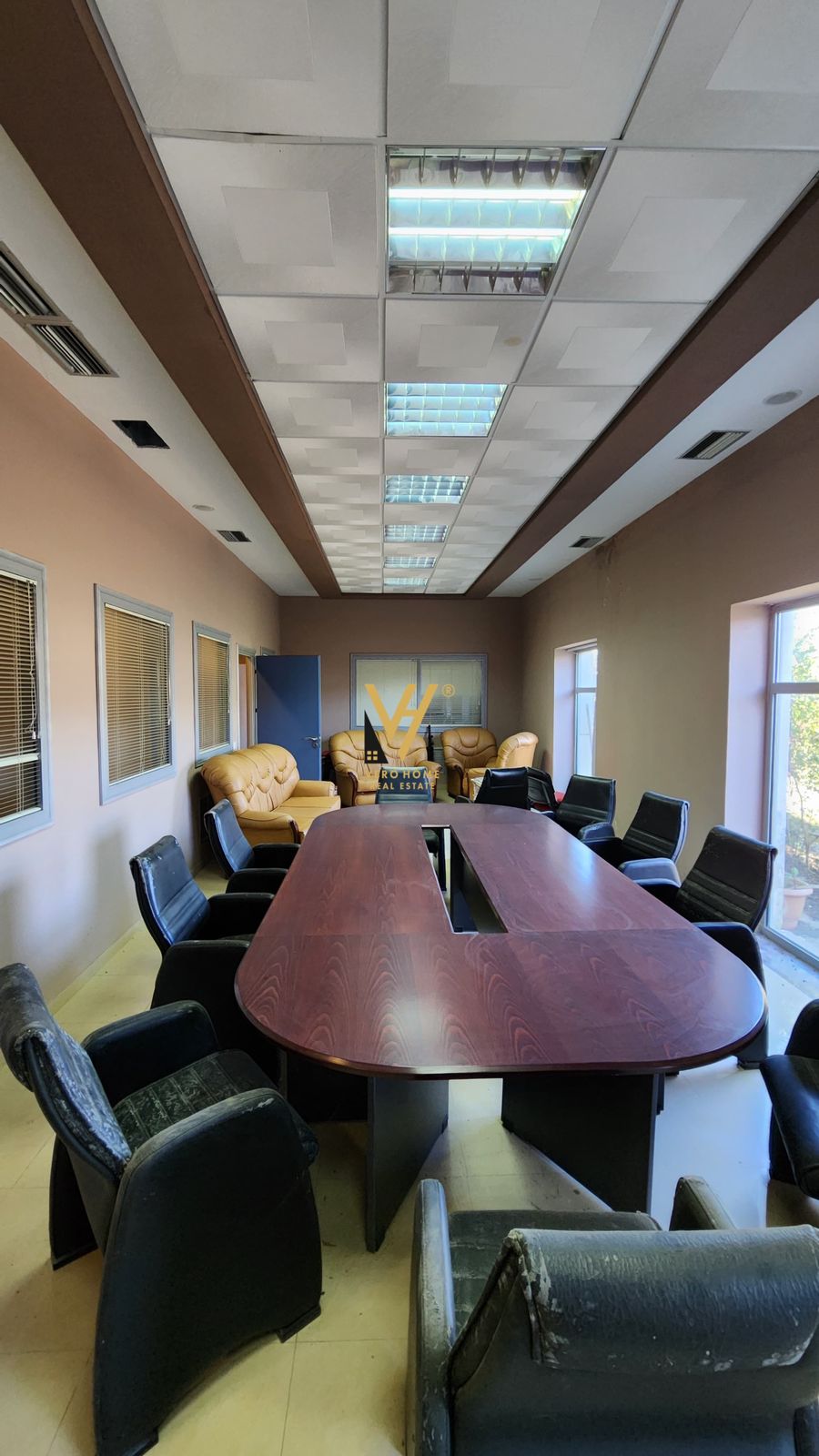 KAPANON 12.000 M2 NE LUSHNJE 1.900.000 EURO