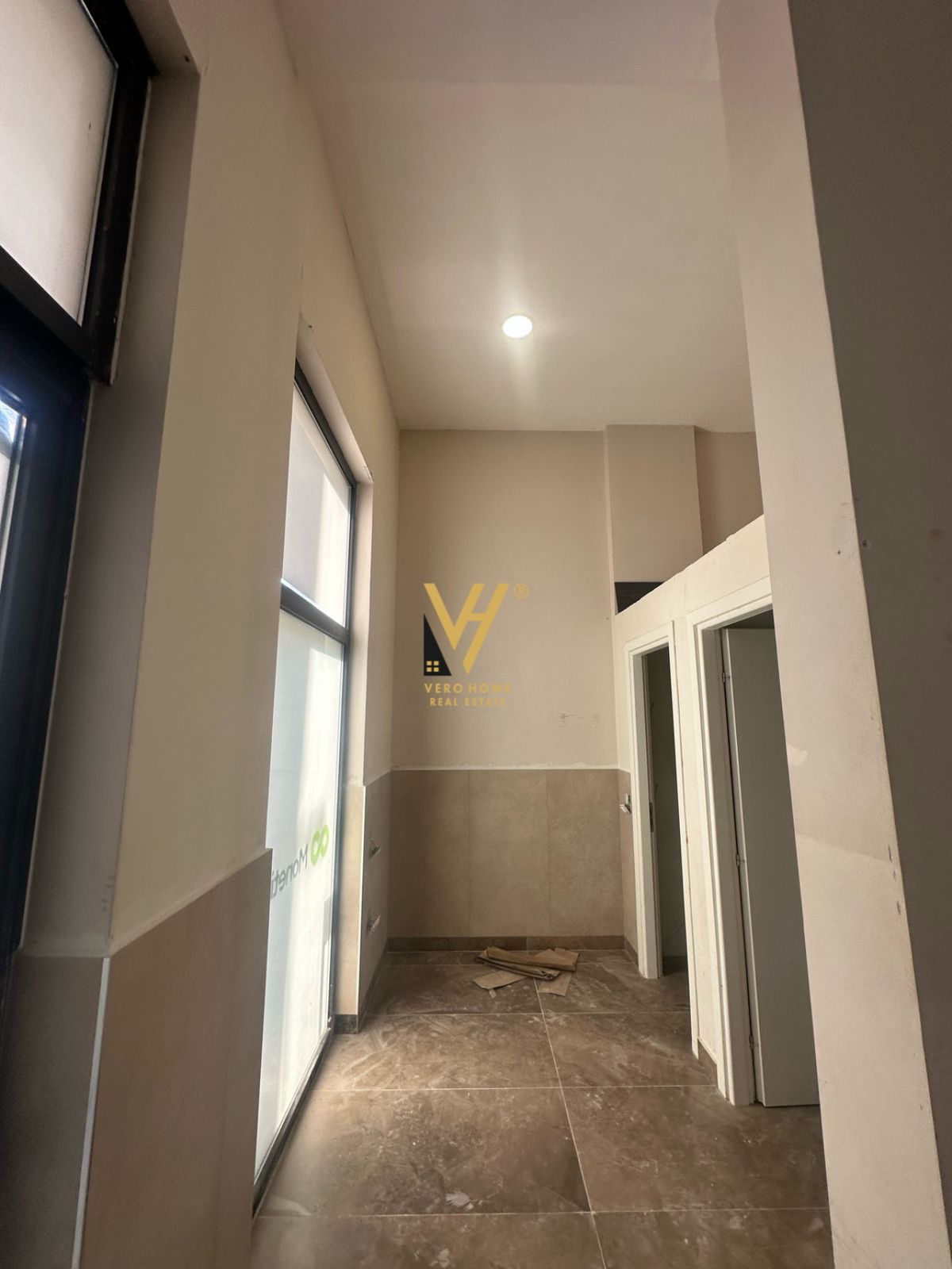 DYQAN TE RRUGA FROSINA PLAKU 100.000 LEKE