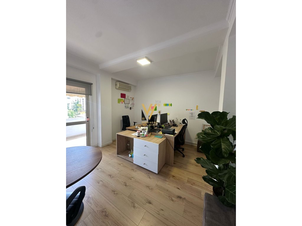 ZYRE 120 M2 ME QERA NE ISH BLLOK 1.000 EURO