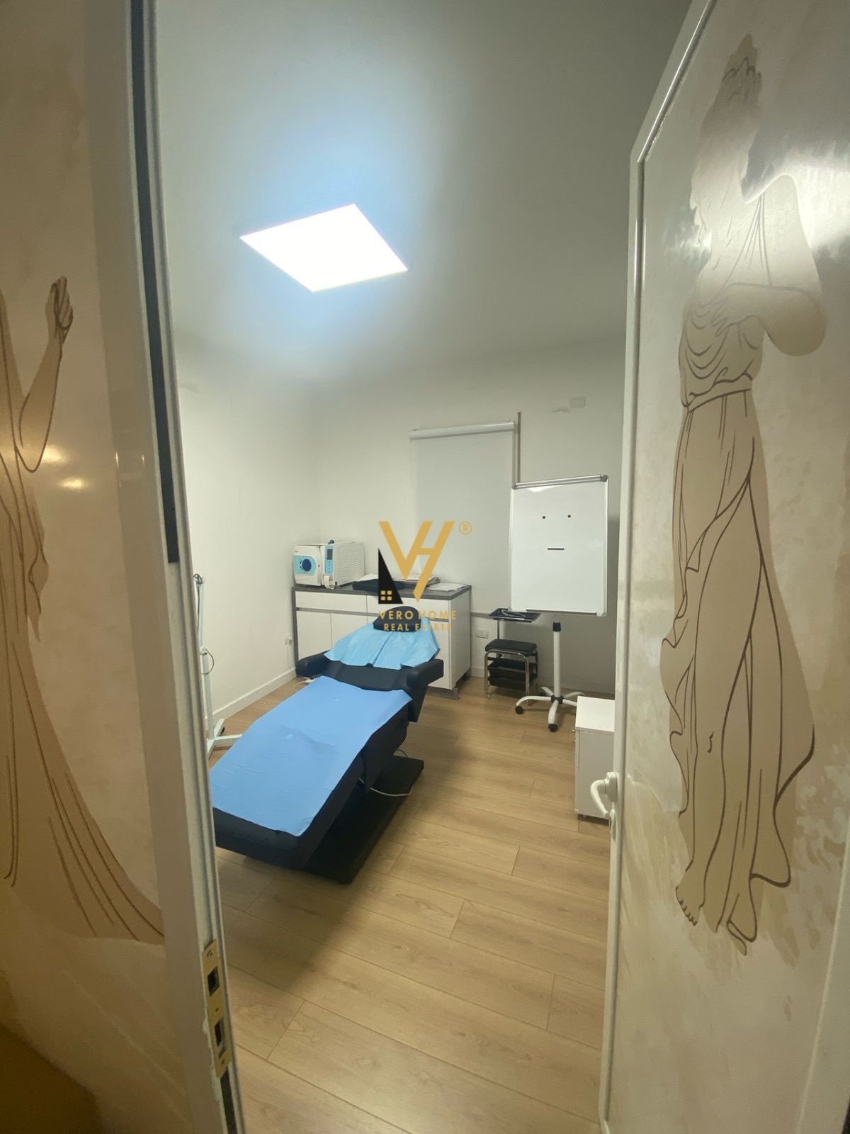 AMBIENT ME QERA TE KOPSHTI ZOOLOGJIK 1.500 EURO