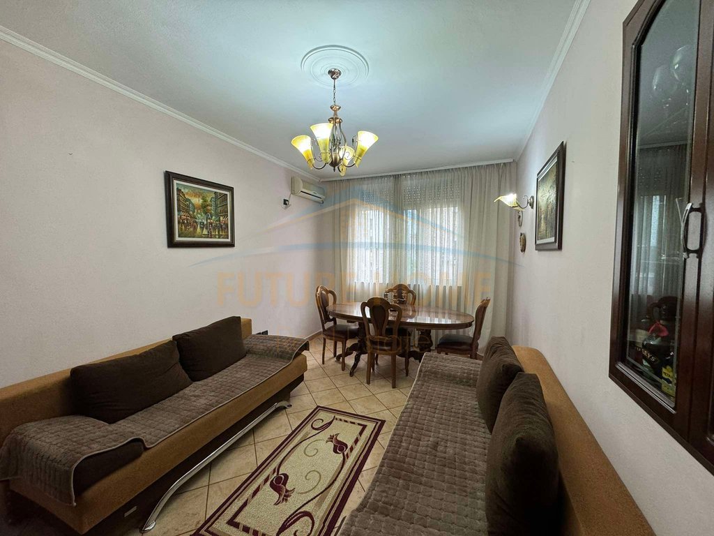 Qera, Apartament 1+1, Rruga e Barrikadave 550 €