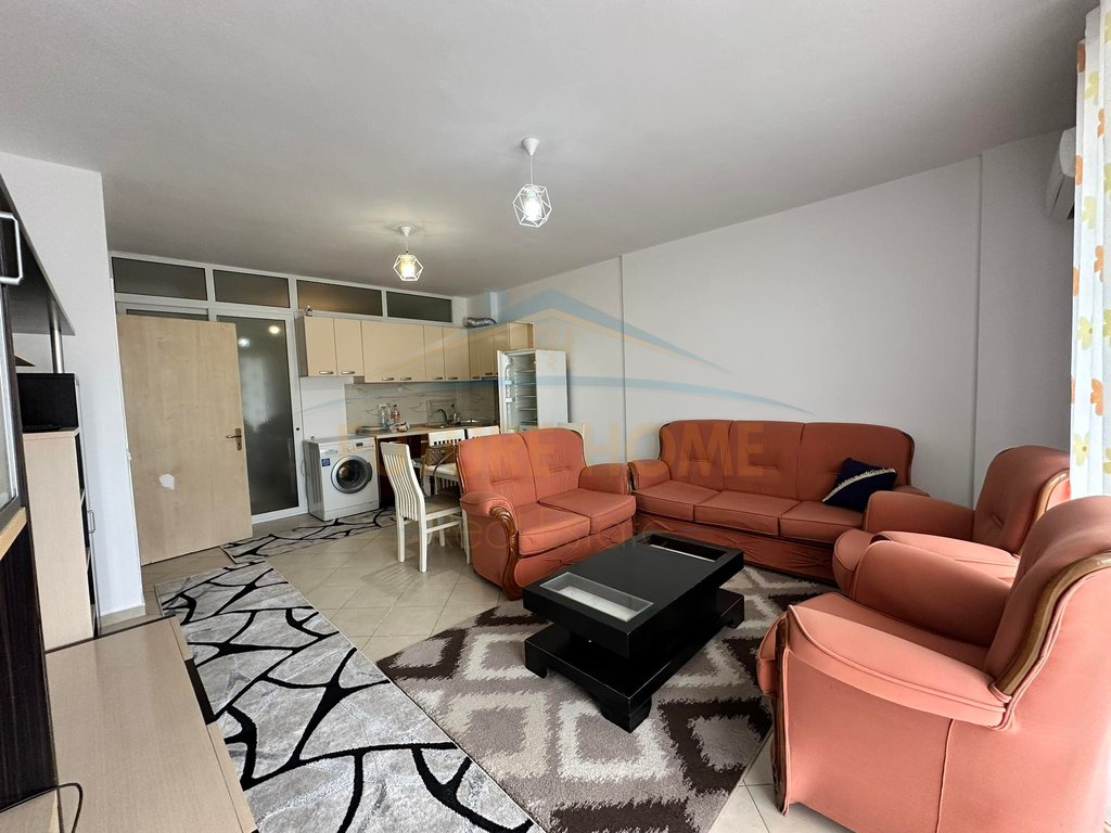 Qera, Apartament 2+1, Unaza e Re 400 €