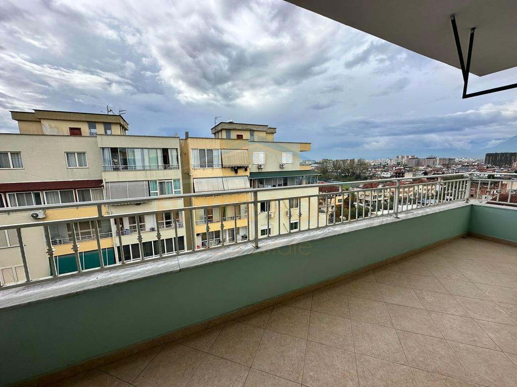 Qera, Apartament 2+1, Unaza e Re 400 €