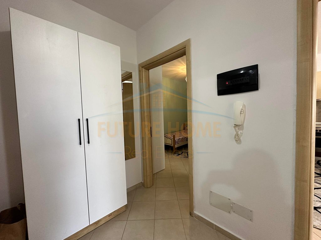 Qera, Apartament 2+1, Unaza e Re 400 €
