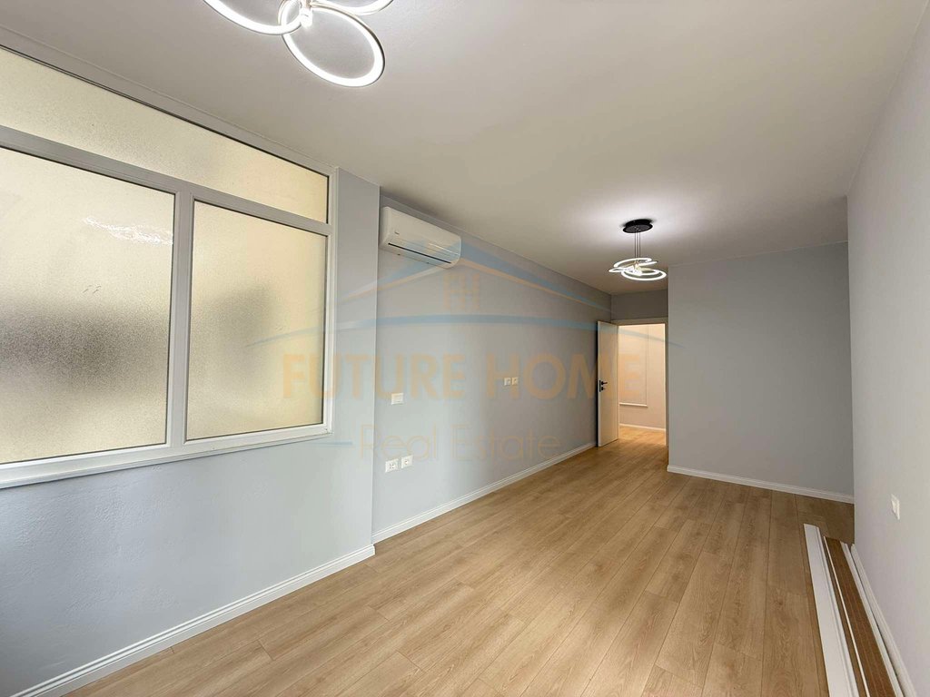 Shitet Apartament 2+1+Depo, Myslym Shyri 265,000 €