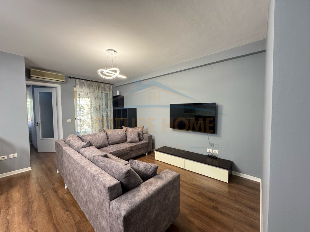 Shitet Apartament 2+1,Yzberisht 135,000 €