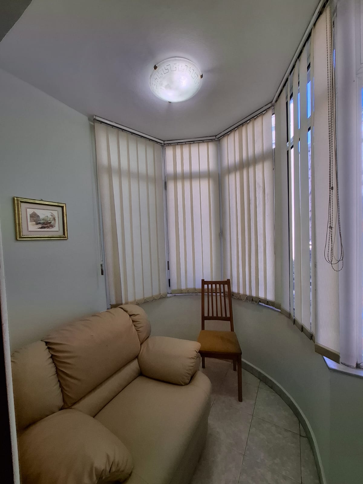 Jepet me qira apartament 1+1 Komuna e Parisit