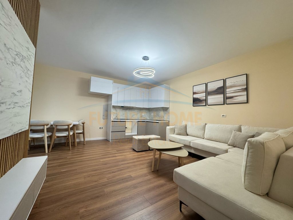 Shitet apartament 2+1, Unik, Yzberisht 122,000 €