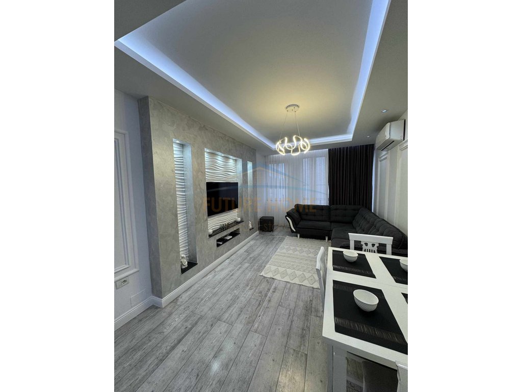 Shitet apartament 2+1, Unaze e re 133.000 €