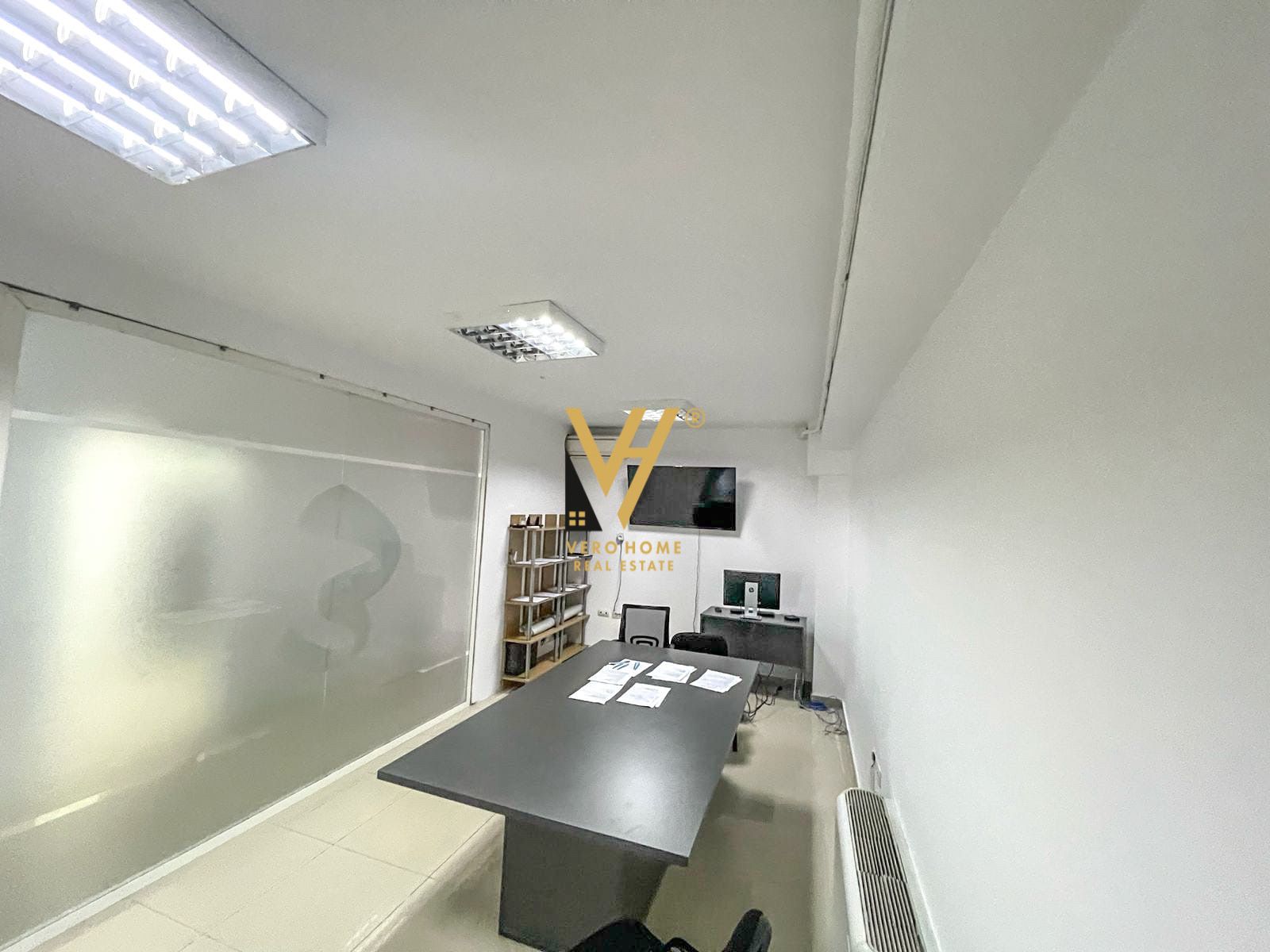 ZYRE 300M2 ME QERA TE SELVIA 2.700 EURO