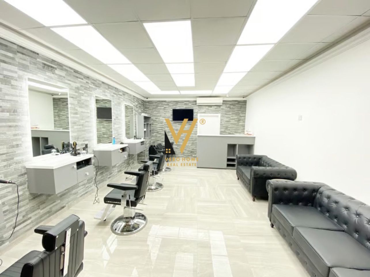 DYQAN 50 M2 TE STADIUMI DINAMO 355.000 EURO