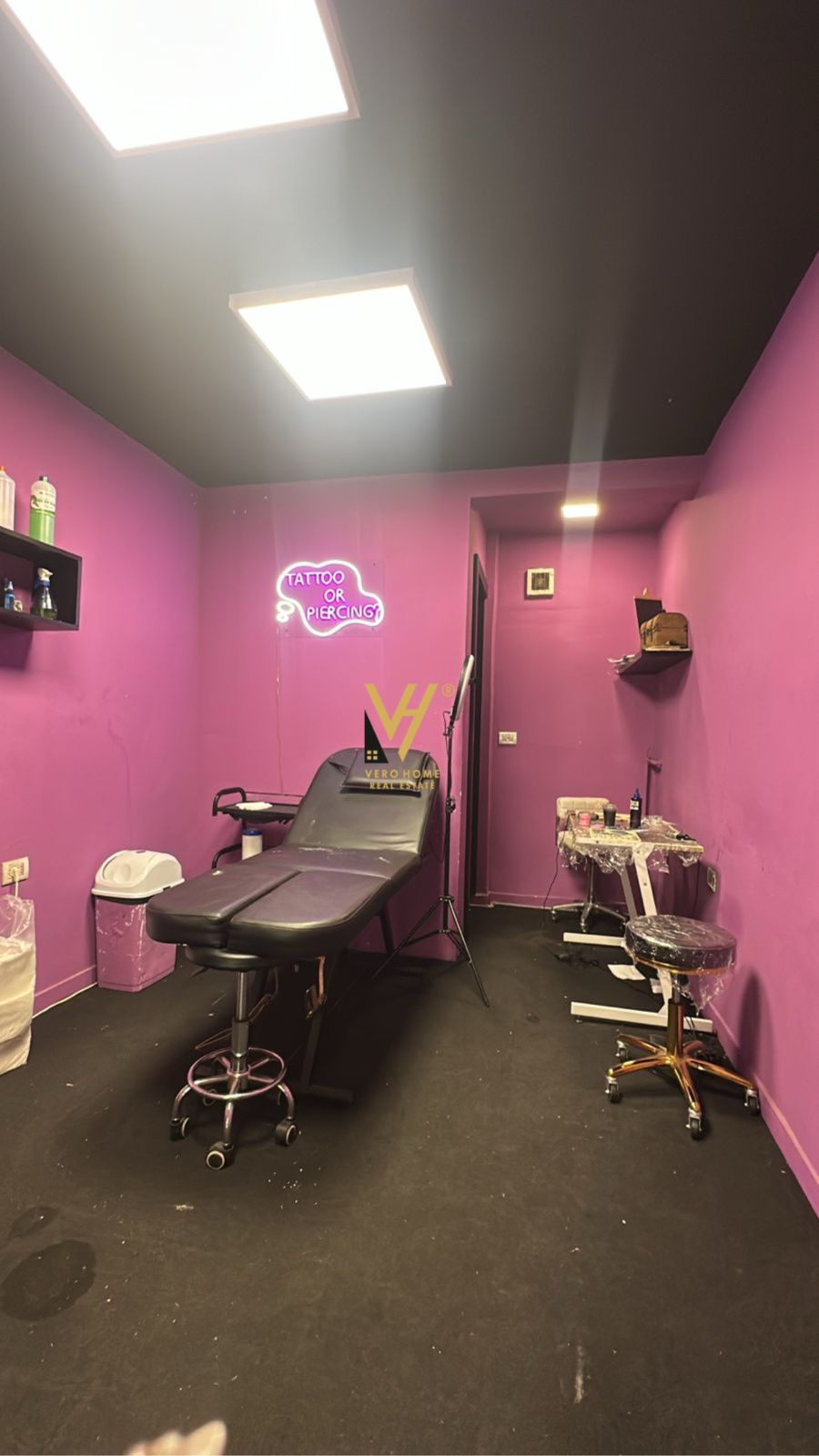 ZYRE 25M2 ME QERA PRANE GARDEN BUILDING 700 EURO