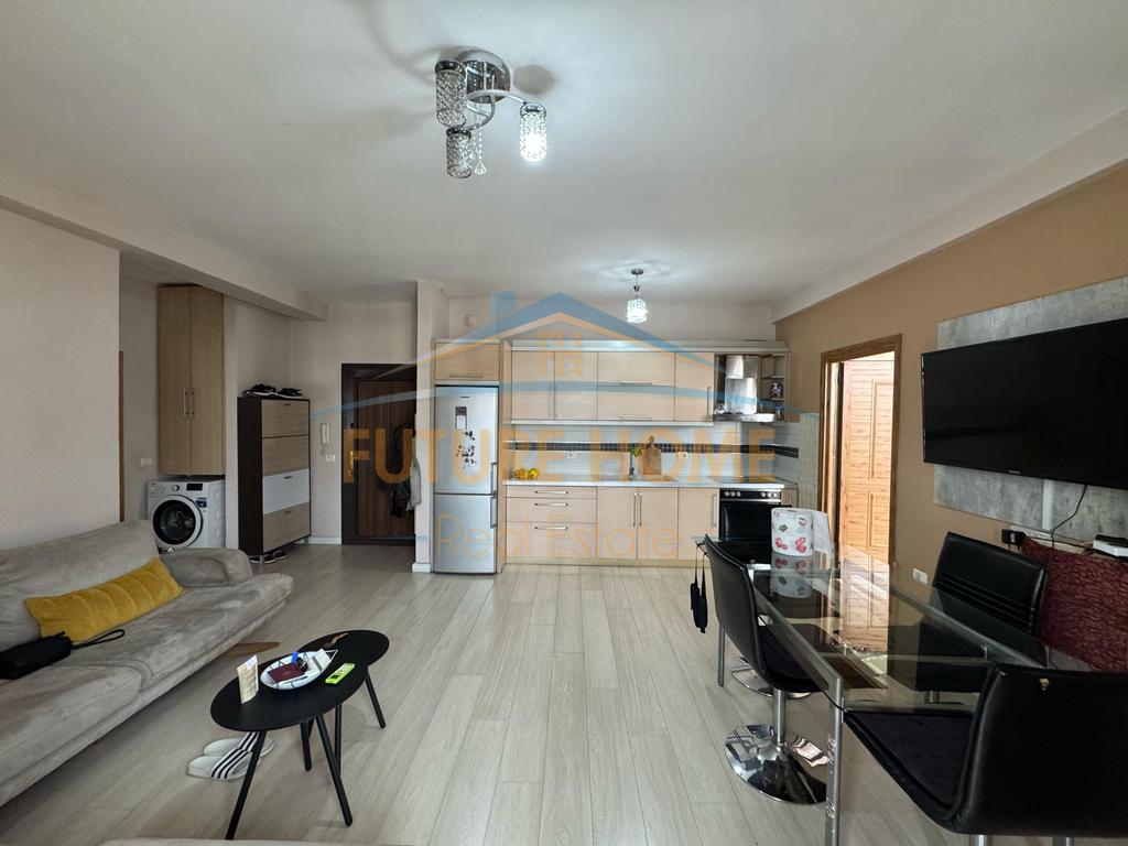 Qera, Apartament 1+1, Unaza e Re 420 €
