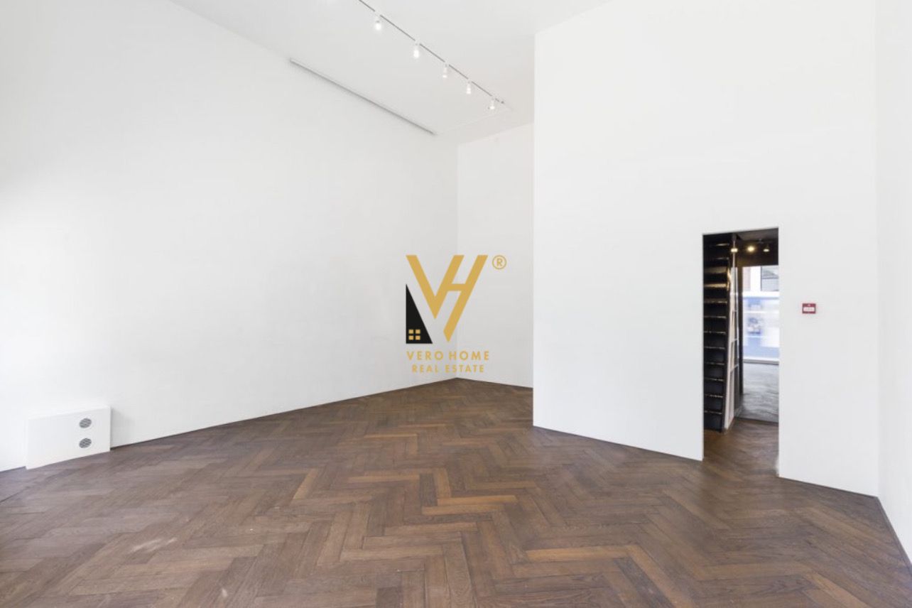 DYQAN 32 M2 TE RRUGA MUHAMET GJOLLESHA 850 EURO