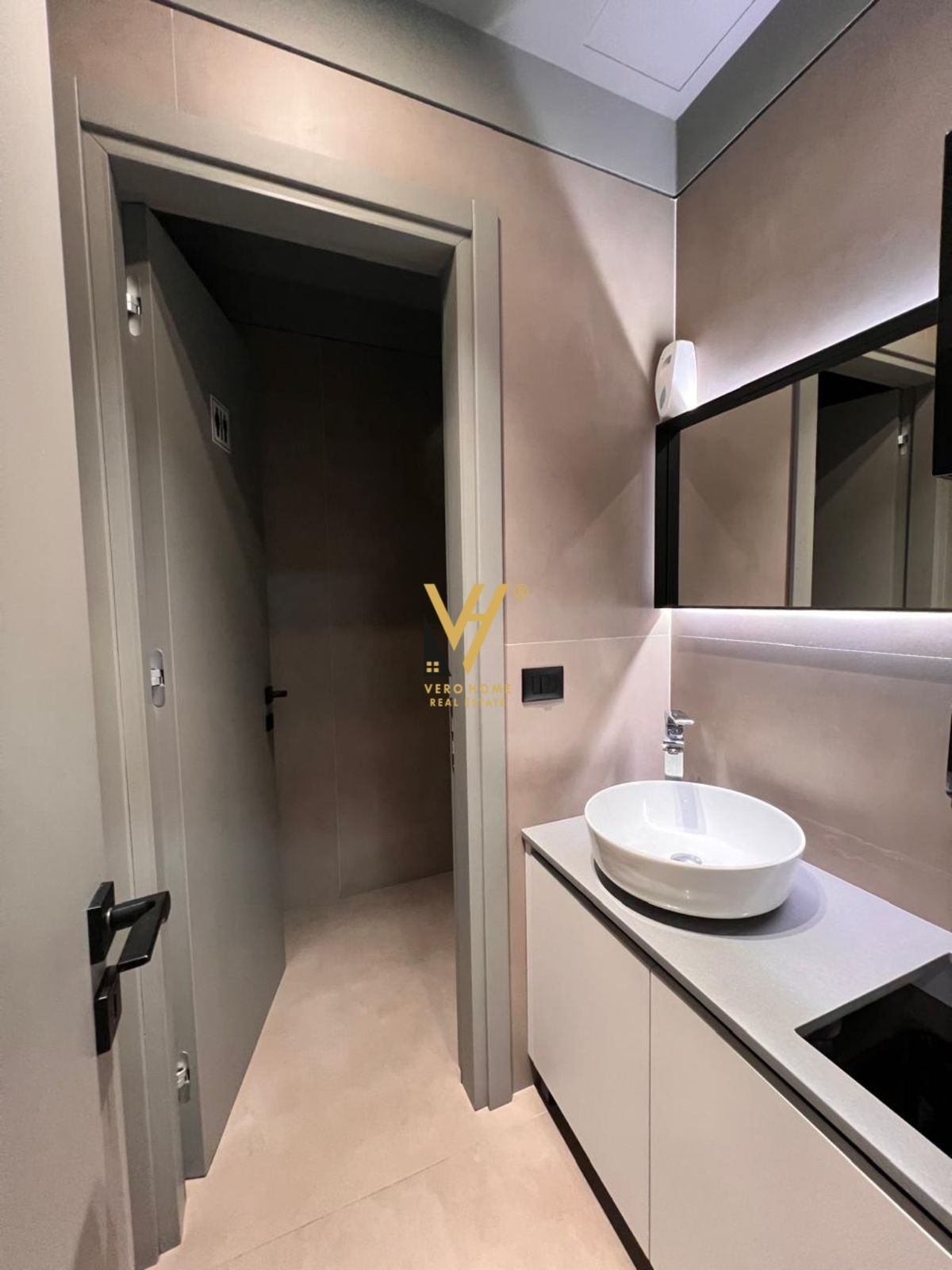 RESTORANT TE KODRA E DIELLIT 1,1.500 EURO