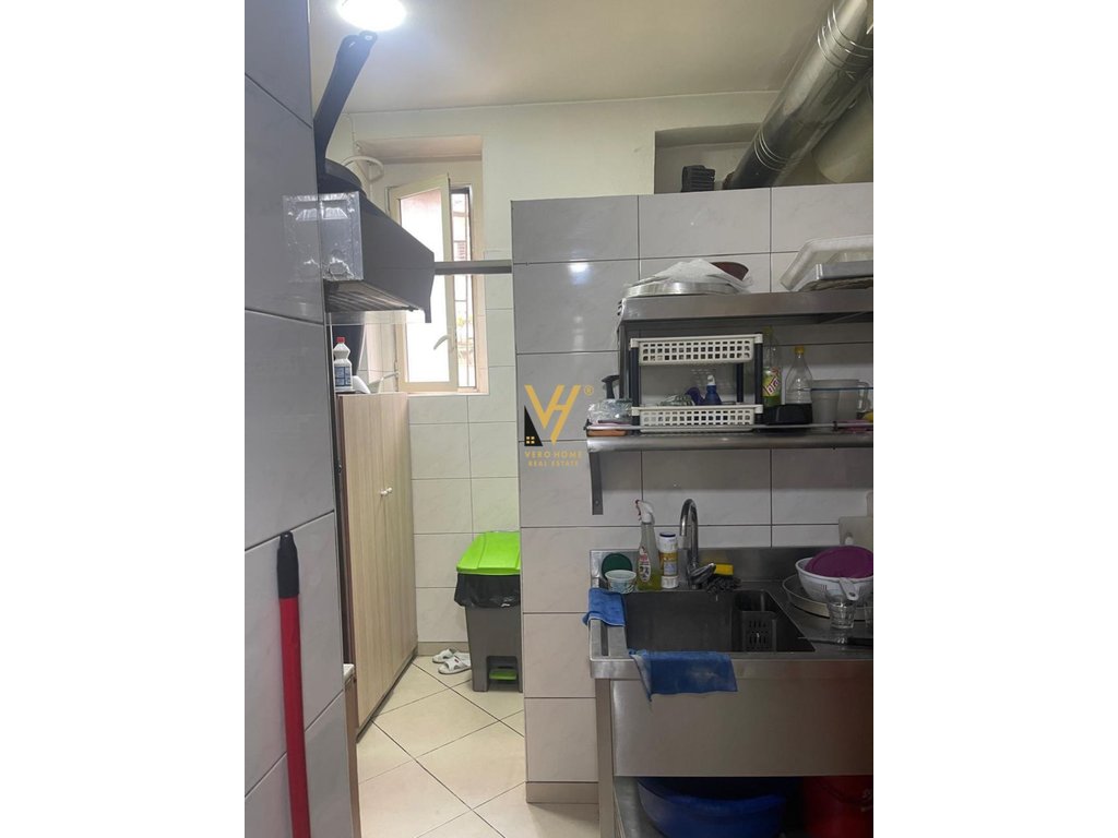 DYQAN 53M2 ME QERA TEK HARRY FULTZ 1.800 EURO