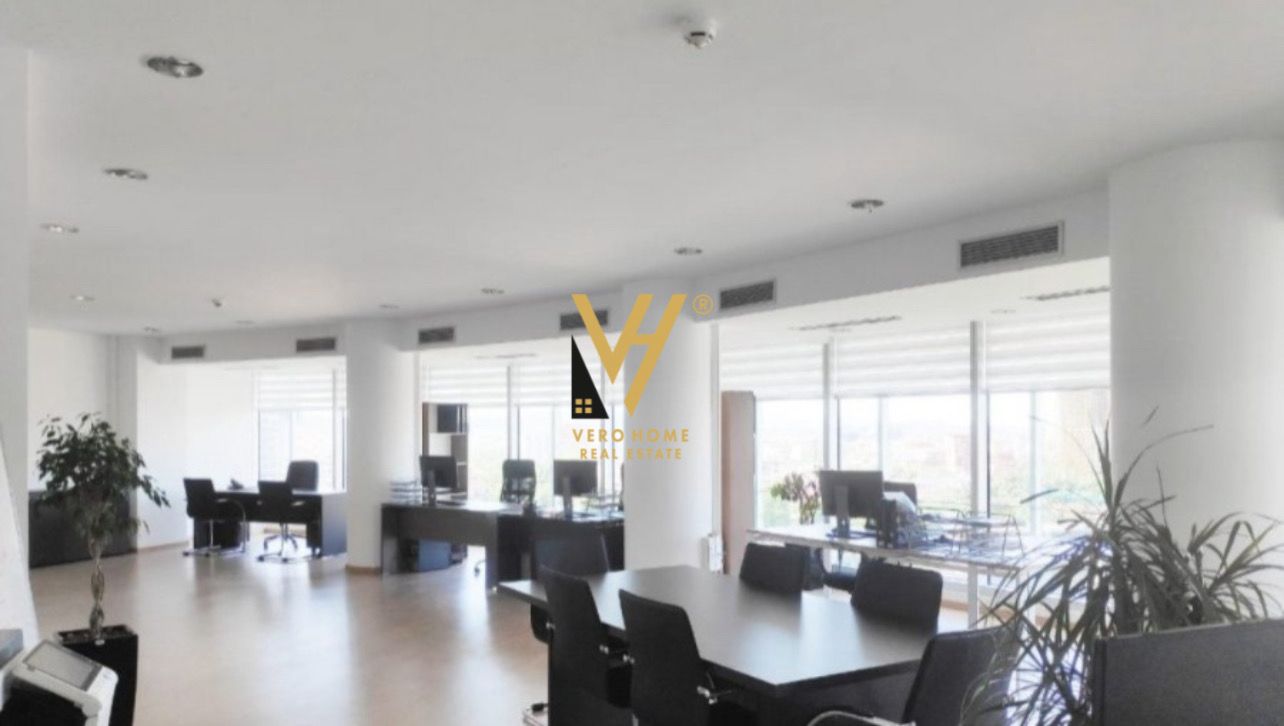 AMBIENT BIZNESI TE QENDRA ETC 3.100 EURO