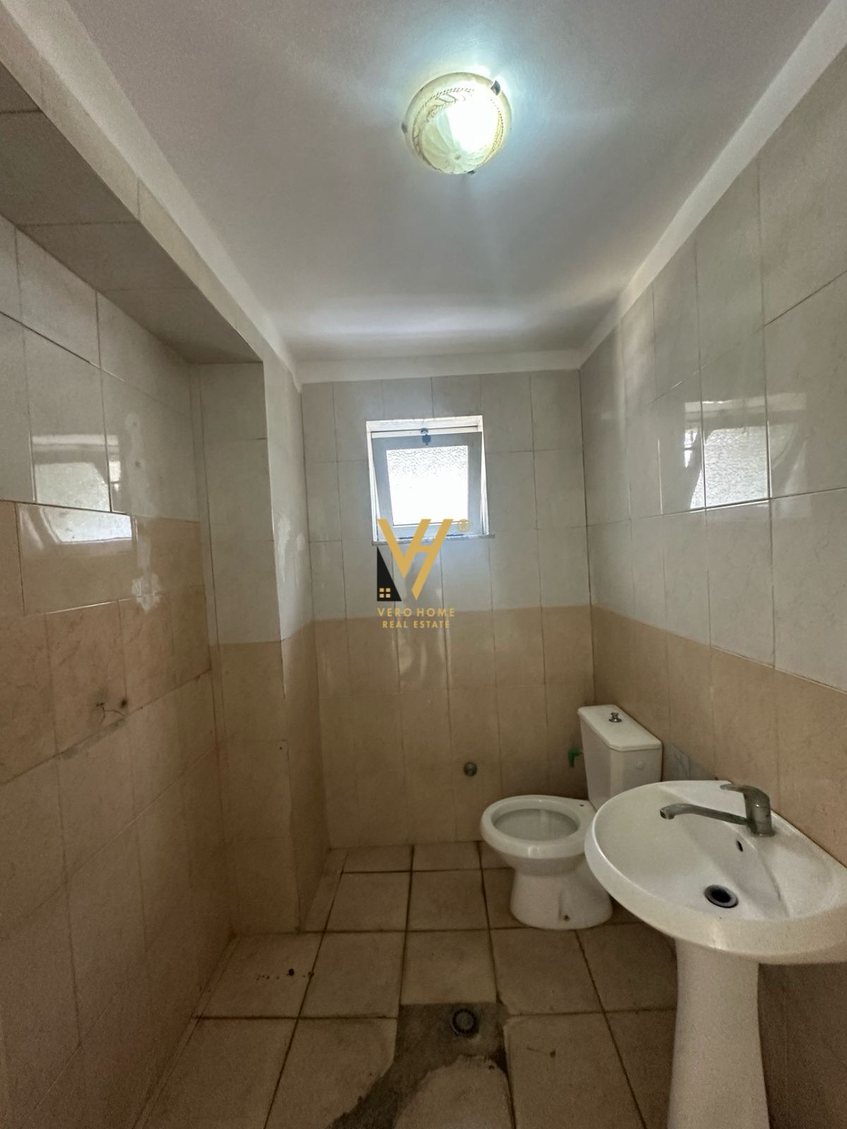 DYQAN 25M2 TE ISH TREGU ELEKTRIK 300 EURO