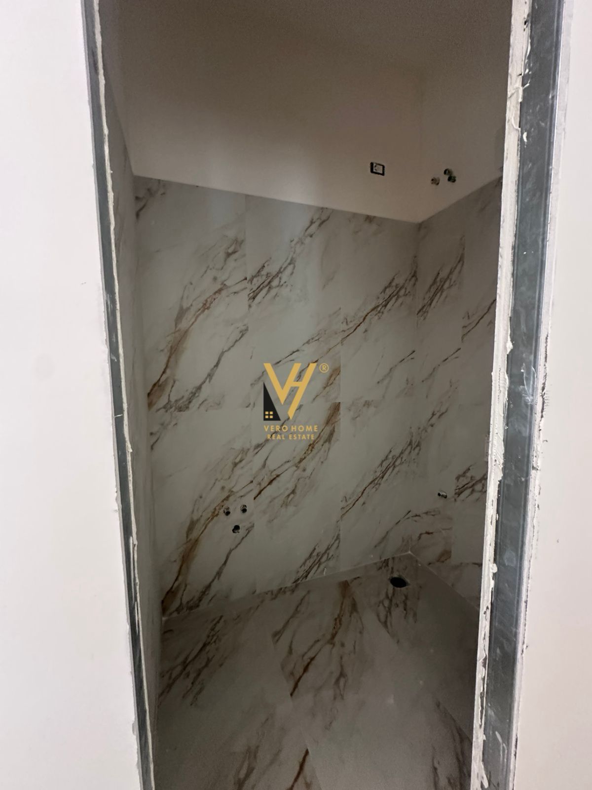 AMBIENT 70M2 ME QERA TE DELIJORGJI 1.500 EURO