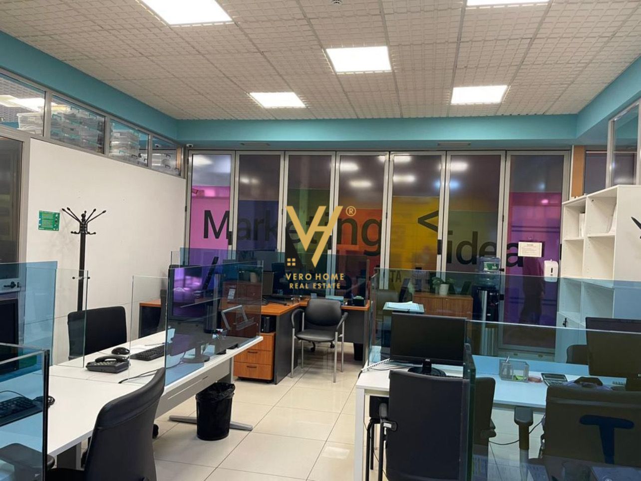 ZYRE 300 M2 ME QERA NE BLLOK 4.000 EURO