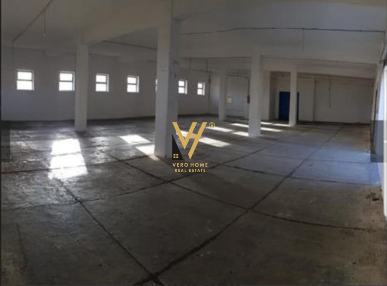 MAGAZINE ME QERA 600 M2 NE TUFINE 1.200 EURO