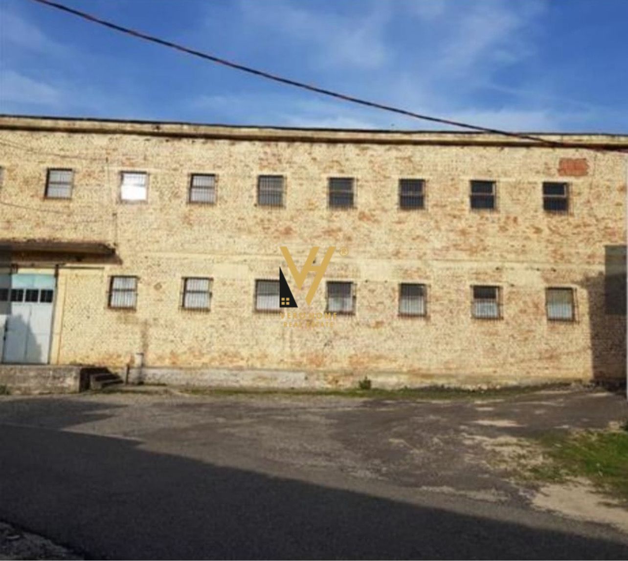 MAGAZINE ME QERA 600 M2 NE TUFINE 1.200 EURO