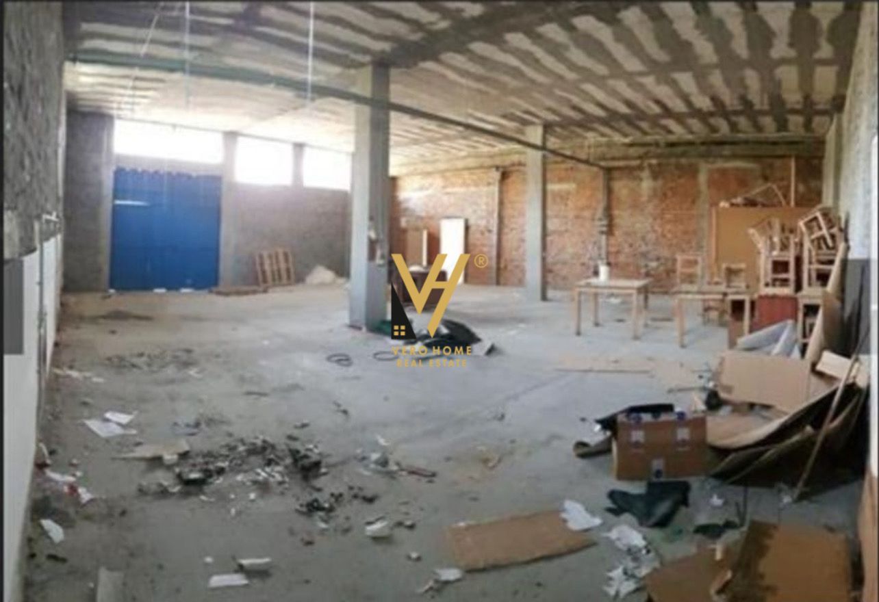 MAGAZINE ME QERA 600 M2 NE TUFINE 1.200 EURO