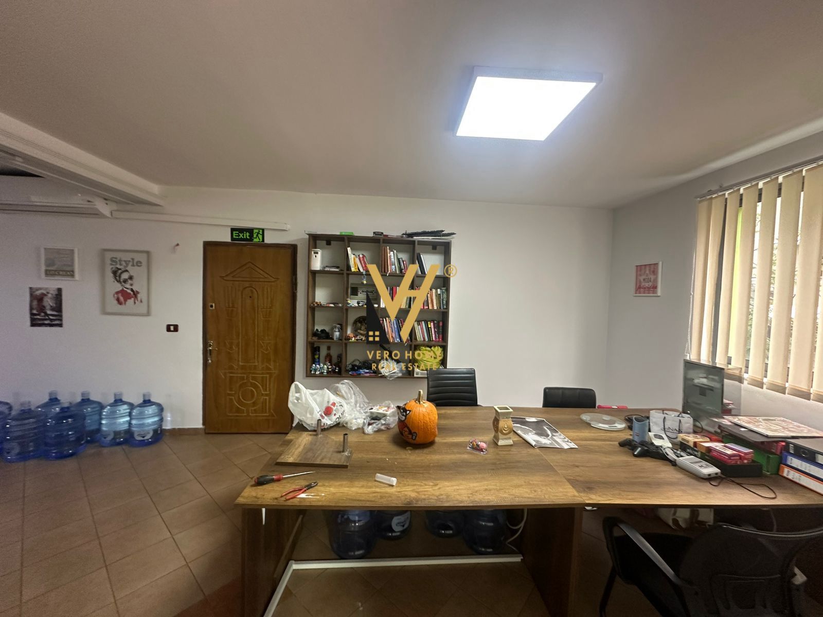 ZYRE 120 M2 ME QERA TE ISH PARKU 900 EURO