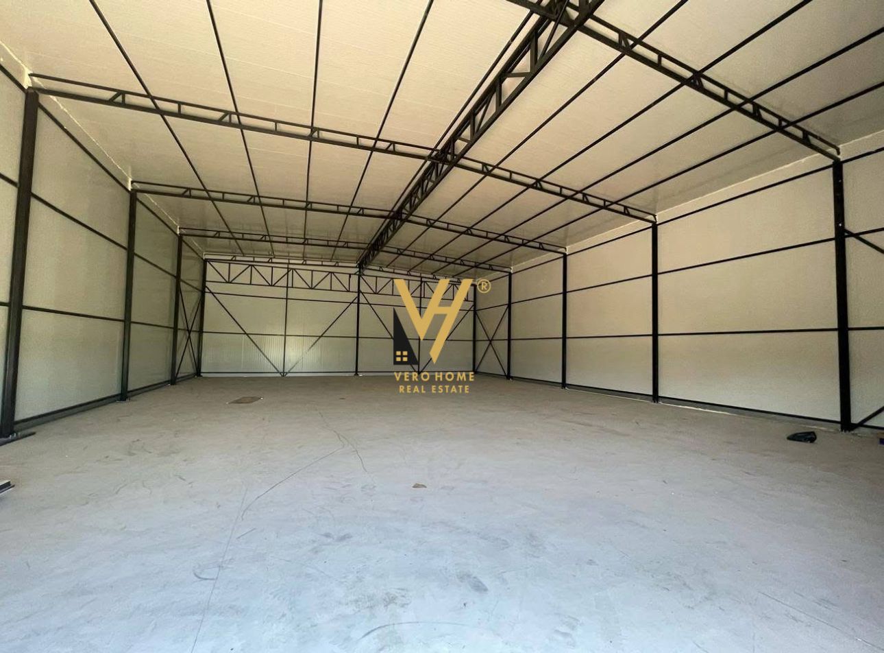 JEPET MAGAZINE 350M2 ME QERA NE BERXULLE 1.500 EUR