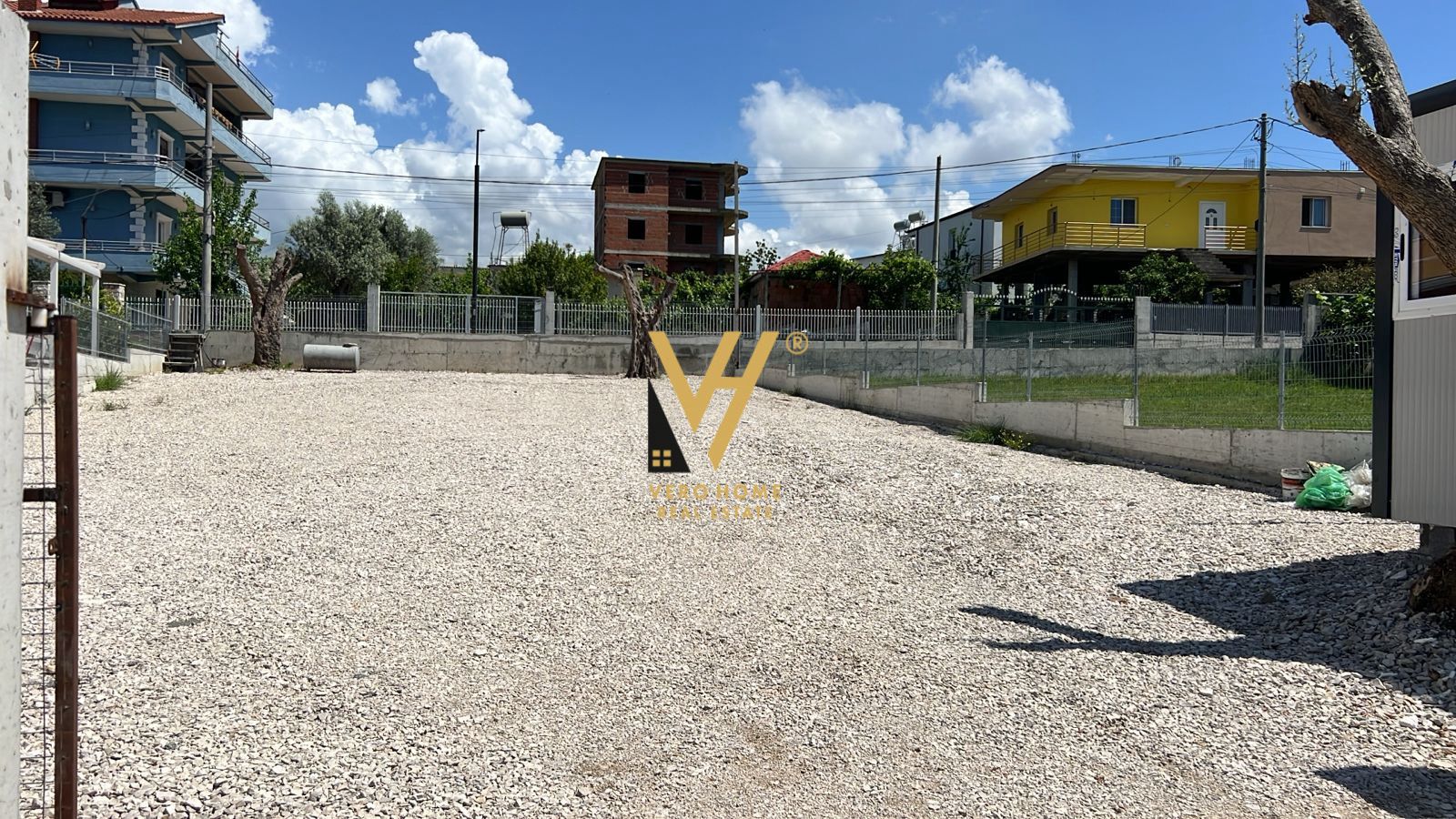 TOKE 450M2 ME QERA NE PASKUQAN 40.000 LEKE