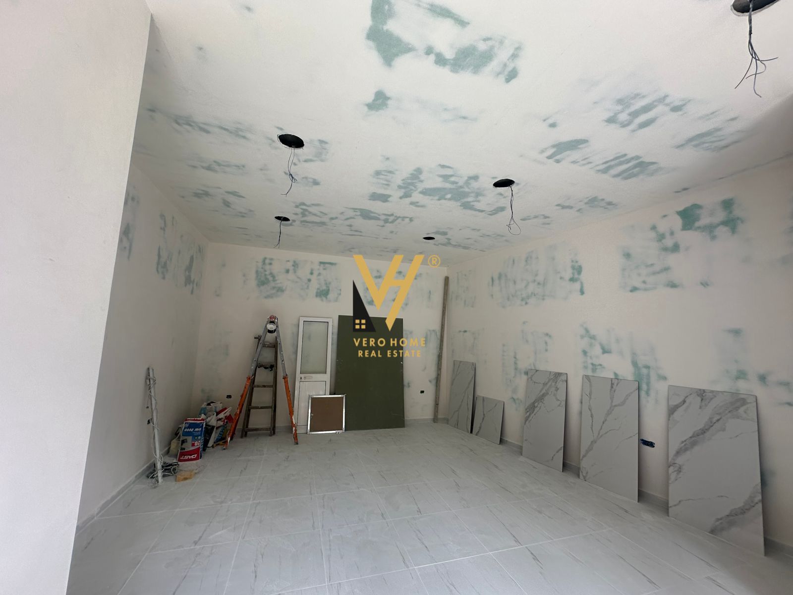 DYQAN 37M2 ME QERA TE RRETHI I SELITES 500 EURO