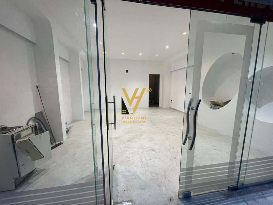 AMBIENT 60M2 ME QERA NE ALI DEM 350 EURO