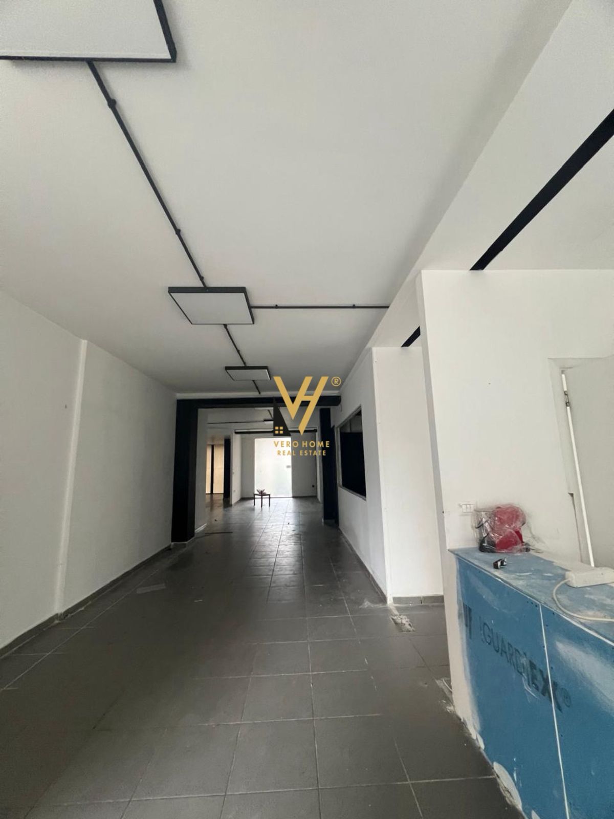 AMBIENT 700 M2 ME QERA STADIUMI DINAMO 5.000 EURO