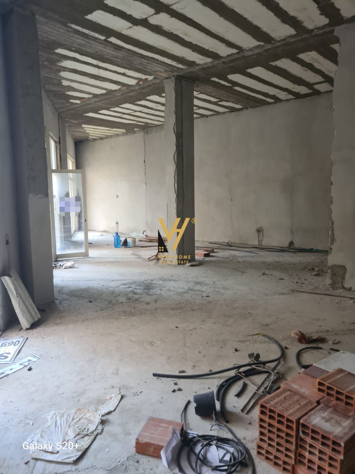 AMBJENT 120M2 TE LIQENI I THATE 201.600 EURO