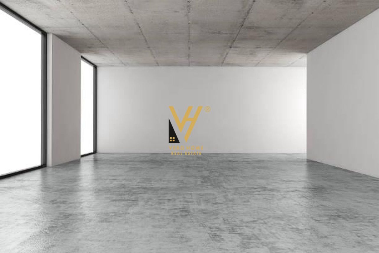 ZYRE 125 M2 TE STADIUMI AIR ALBANIA 3.500 EURO