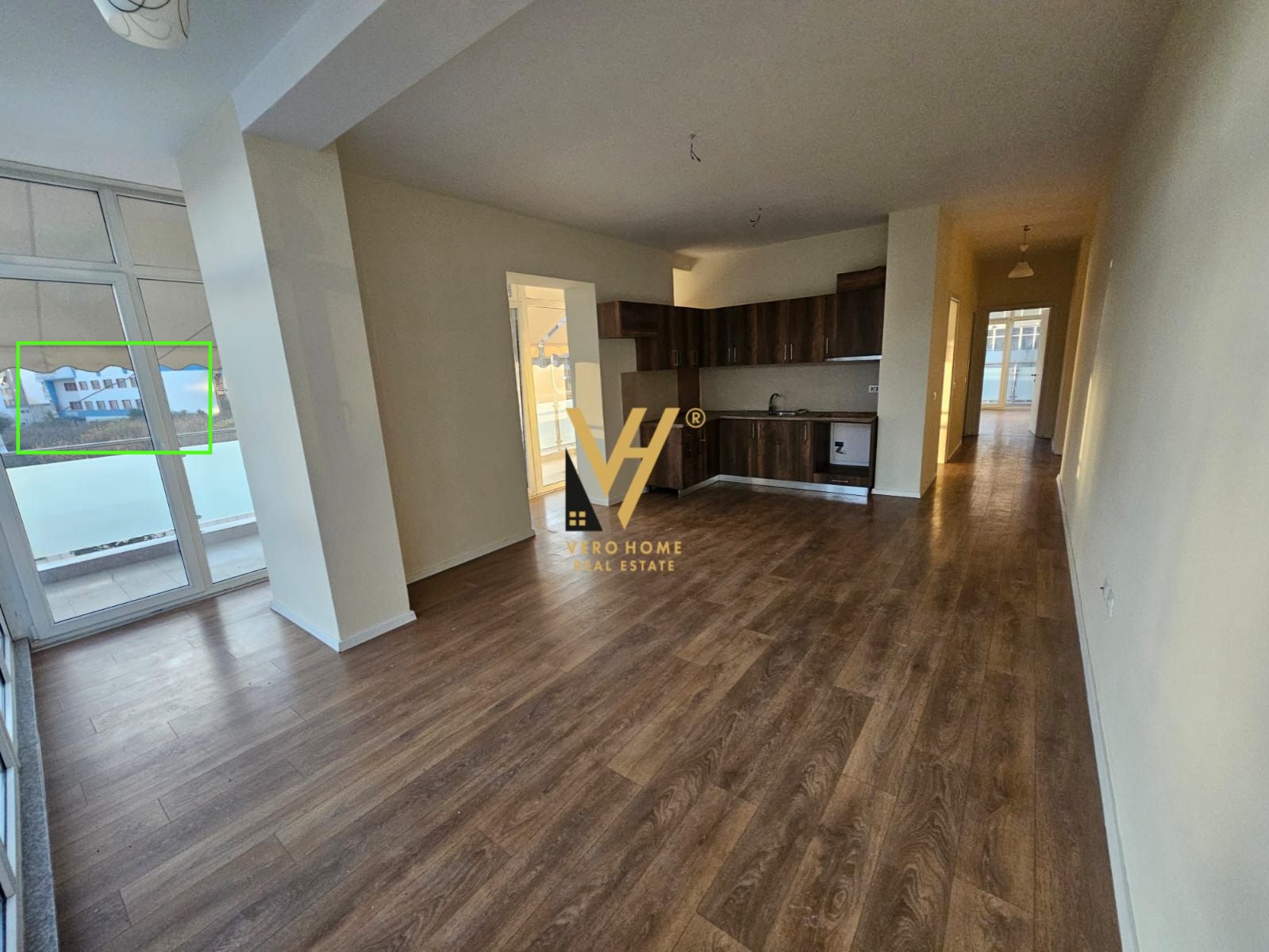 ZYRE 166 M2 ME QERA TE KIKA 2 1.300 EURO