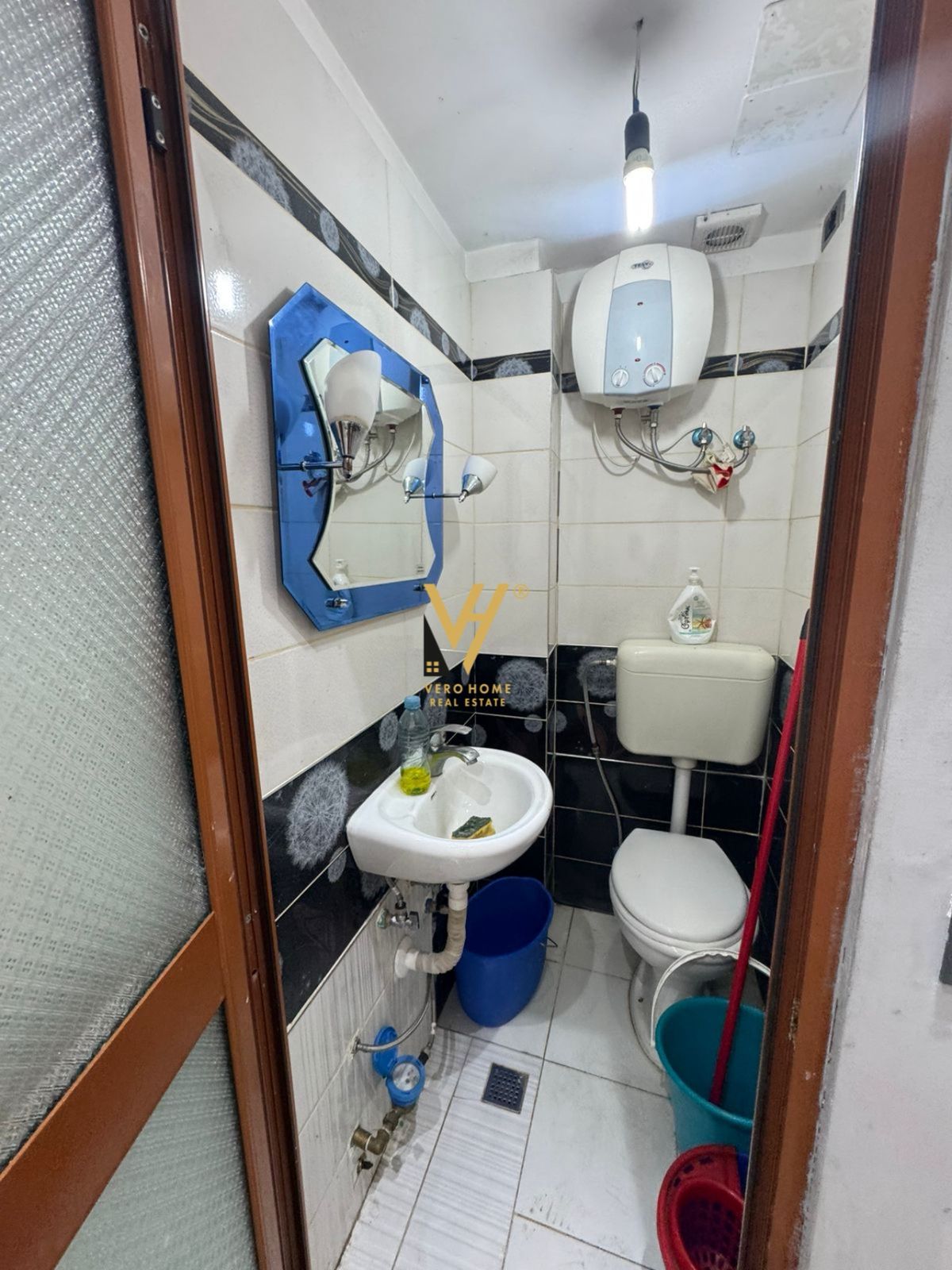 DYQAN 25M2 ME QERA TE KOMUNA PARISIT 30.000 LEKE