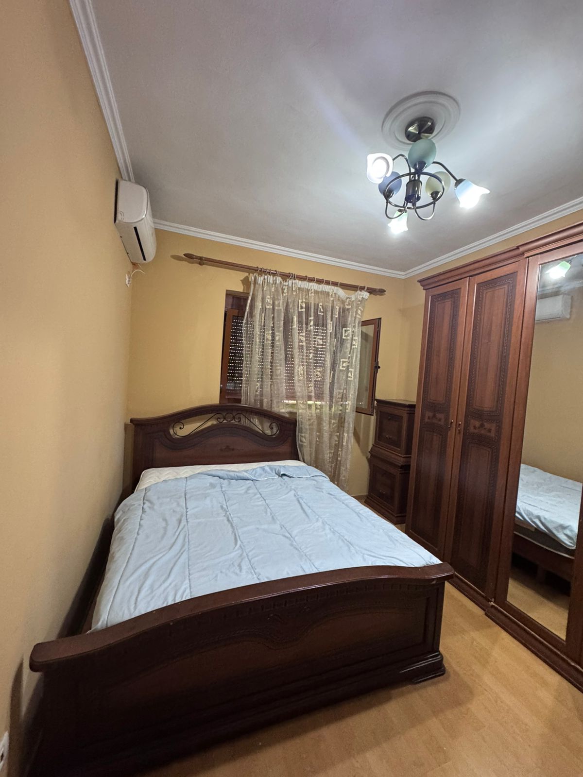 Jepet me qera Apartamenti 1+1, 21 Dhjetori