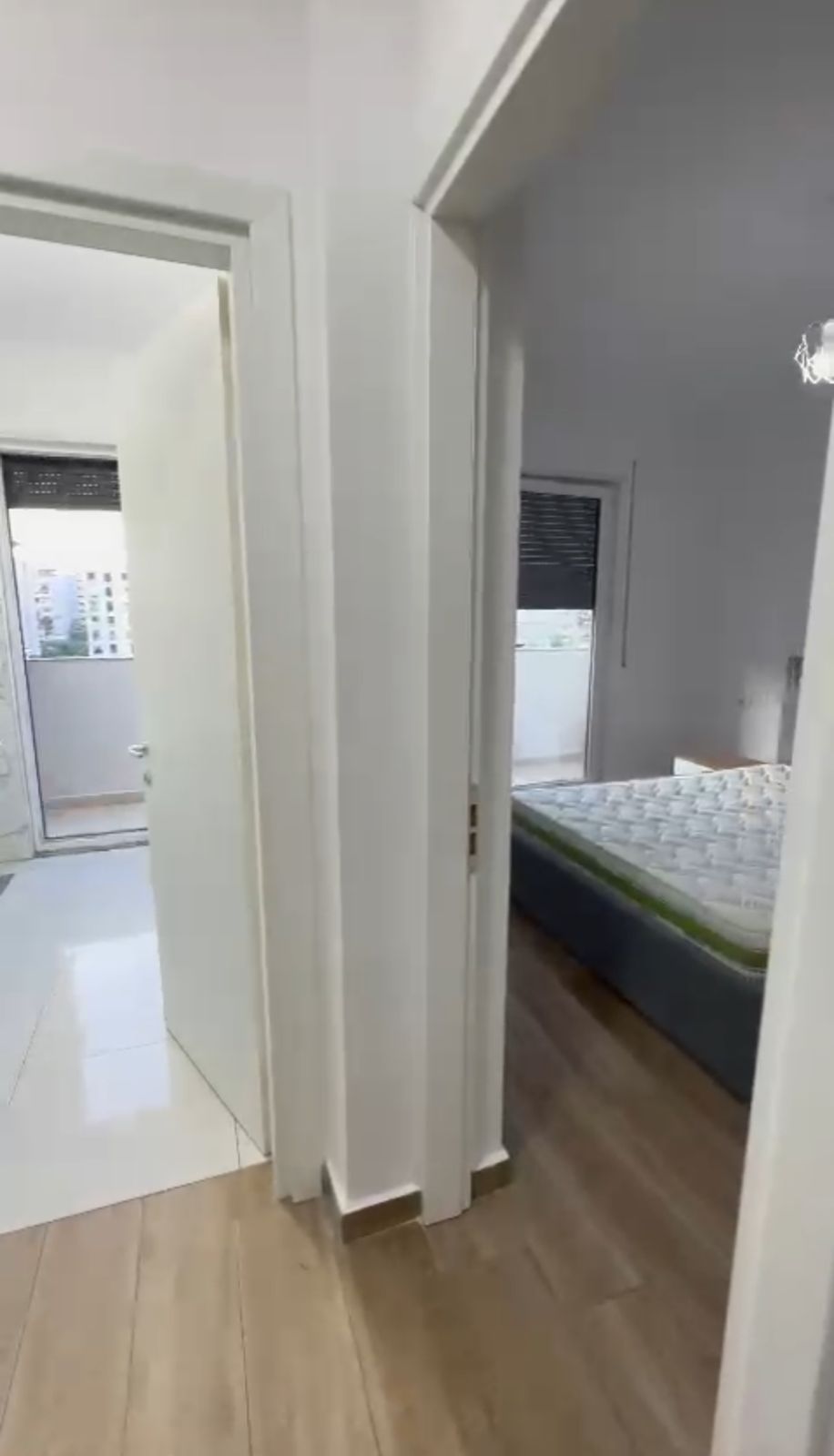 Jepet me qera Apartamenti 1+1 , Astir prane viles