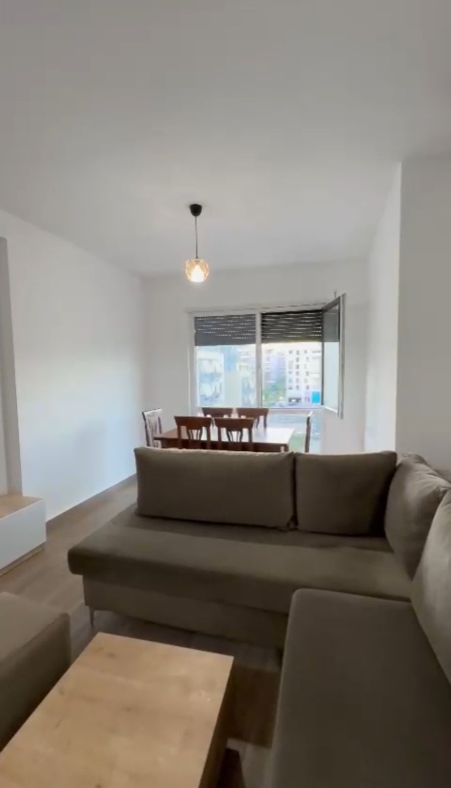 Jepet me qera Apartamenti 1+1 , Astir prane viles