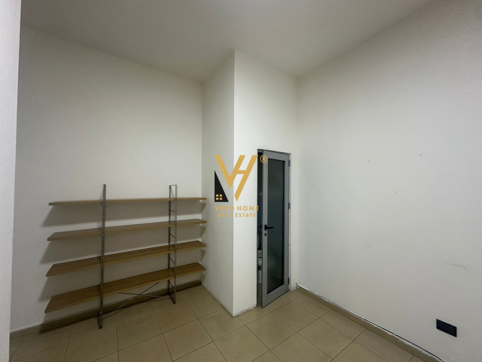 DYQAN 22 M2 ME QERA NE QENDER 40.000 LEKE