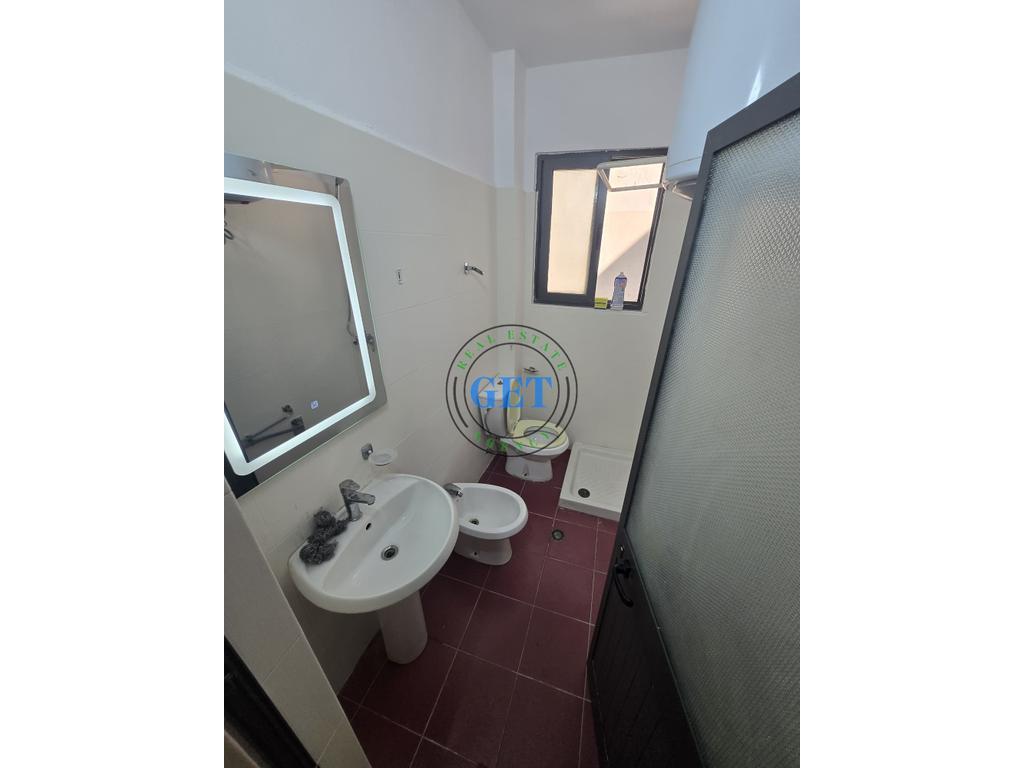 Shitet, Apartament 1+1, Shkembi Kavajes Durrës