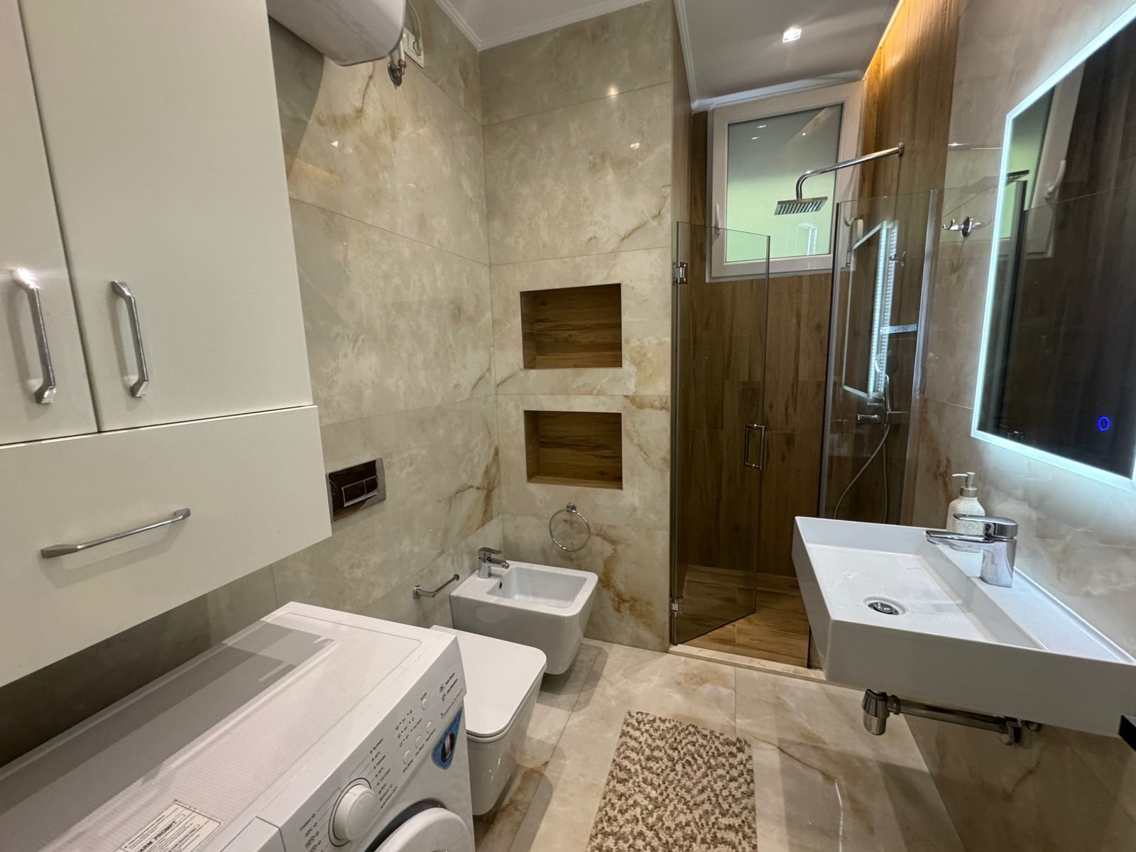 🏡 Apartament 2+1 me Qira – Kodra e Diellit 🌇